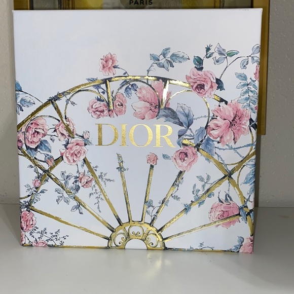 Dior Gift Box (empty) - Picture 1 of 4
